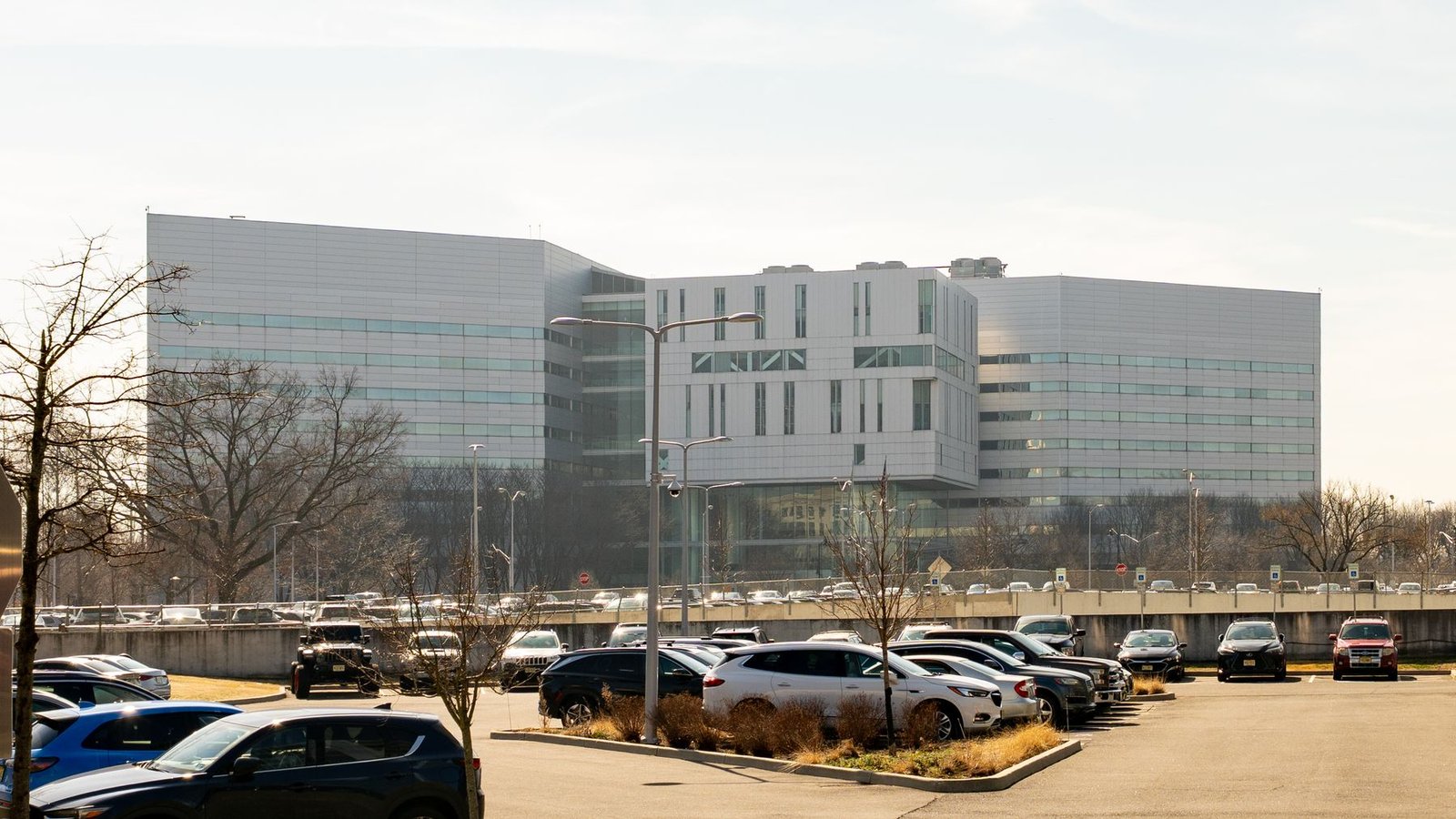Richard J. Hughes Justice Complex, Trenton — ajay_suresh / Wikimedia Commons (CC BY 2.0)